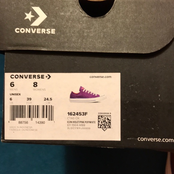 Converse Unisex Sneakers - Picture 9 of 10